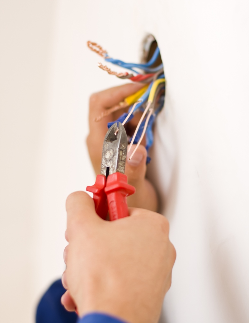 Electricians Newbury, Kingsclere, Chieveley, RG14, RG20